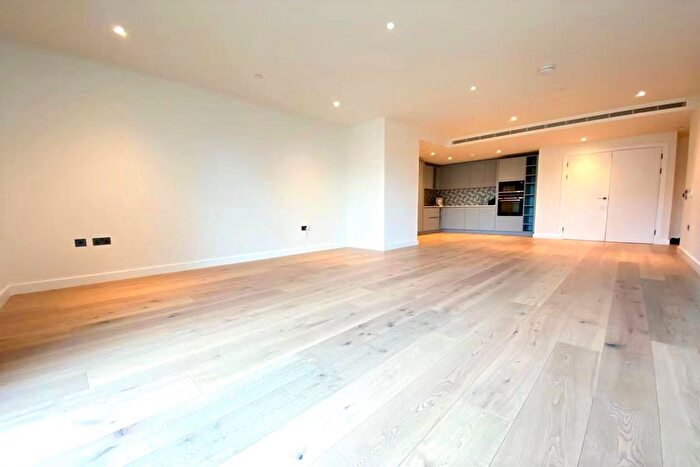 2 Bedroom Flat To Rent In Clarendon Court, EC1Y