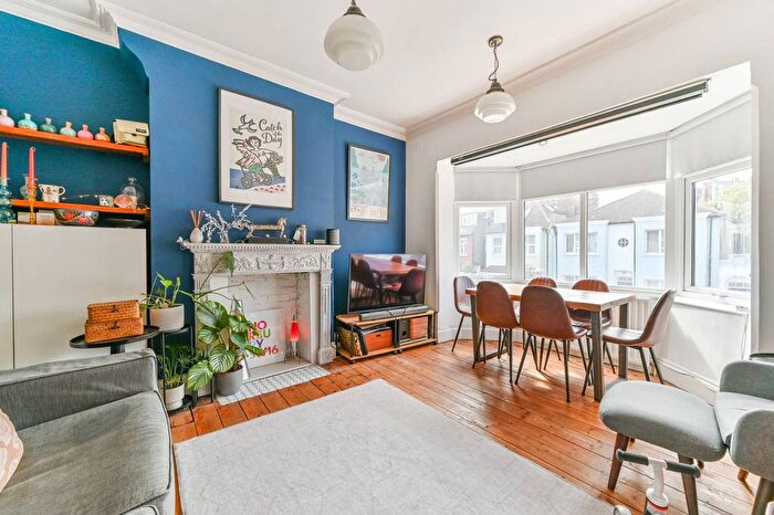 2 Bedroom Flat For Sale In Norbury Crescent, Norbury, London, SW16