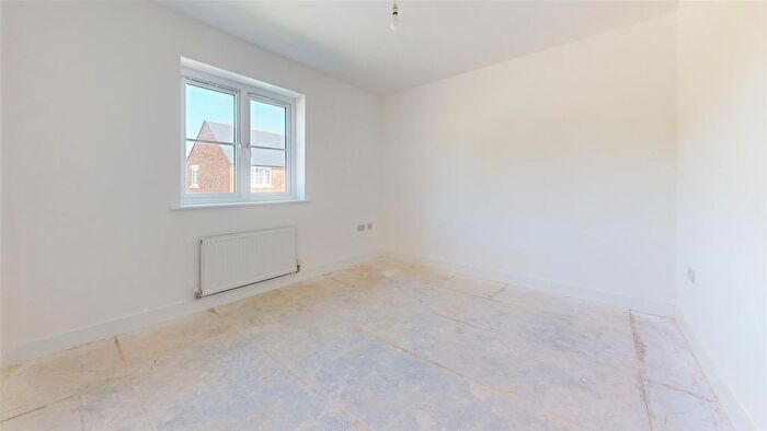 4 Bedroom Detached House For Sale In Markham Avenue, Weymouth, DT4