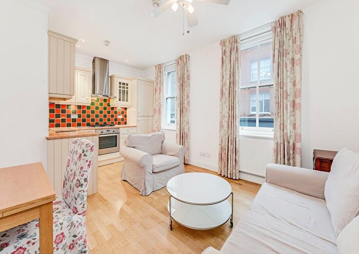 1 Bedroom Flat To Rent In Rathbone Street, East Marylebone/Fitzrovia, London, W1T