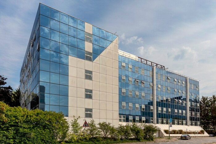 1 Bedroom Flat For Sale In London Road, Crawley, West Sussex, RH10