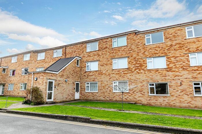 2 Bedroom Flat For Sale In Charlton Mead Drive, Bristol, BS10