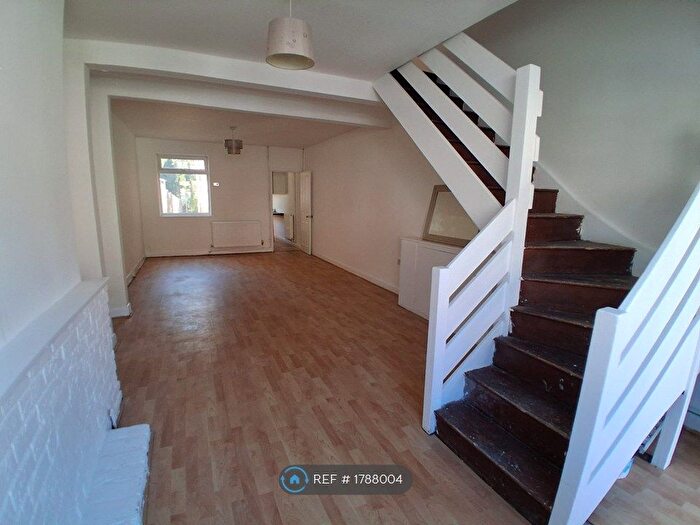 3 Bedroom Terraced House To Rent In Haunchwood Road, Nuneaton, CV10
