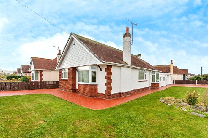 4 Bedroom Bungalow For Sale In Russell Drive, Prestatyn, Denbighshire, LL19