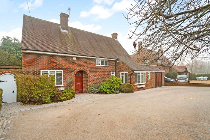 4 Bedroom Detached House To Rent In Walkwood Rise Beaconsfield, HP9