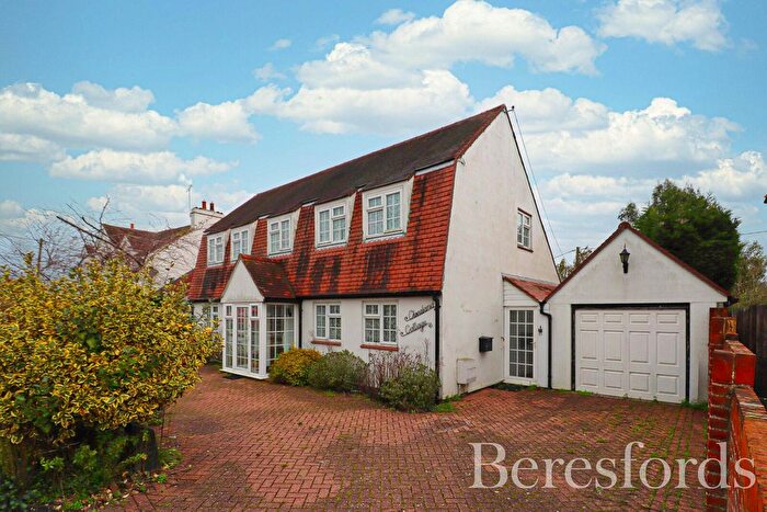 4 Bedroom Detached House For Sale In Main Road, Mundon, CM9