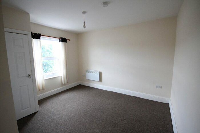 1 Bedroom Flat To Rent In Harehills Lane, Harehills, Leeds, LS9