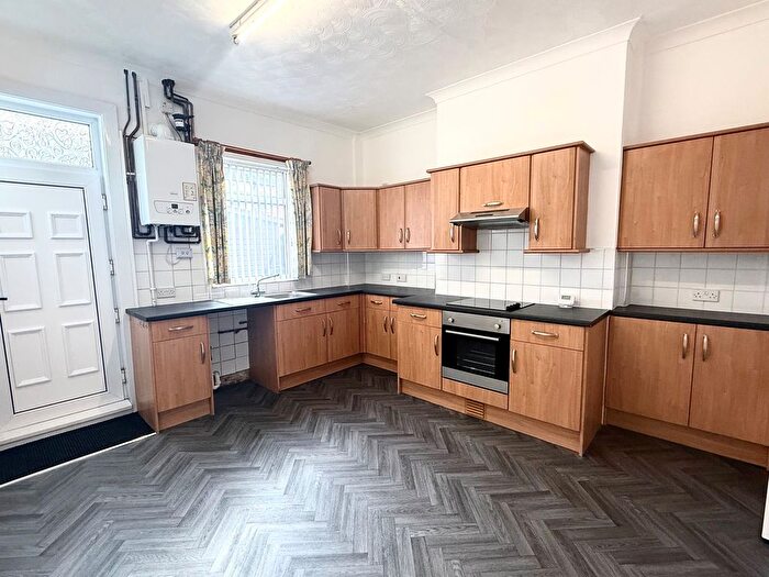 2 Bedroom Property To Rent In Robbins Terrace, Pontefract, WF7