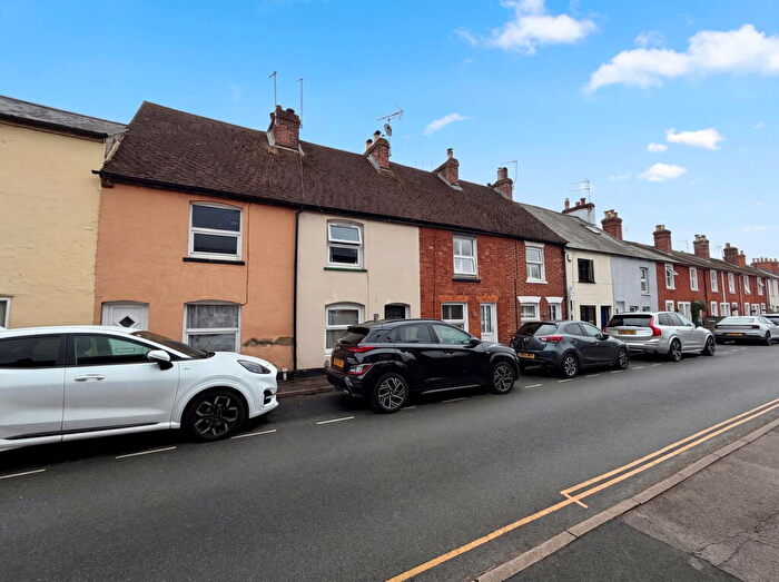 3 Bedroom Terraced House To Rent In Russell Road, Newbury, RG14