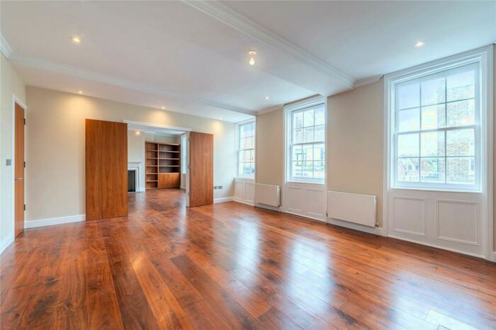 4 Bedroom Flat To Rent In Highgate High Street, Highgate, London, N6