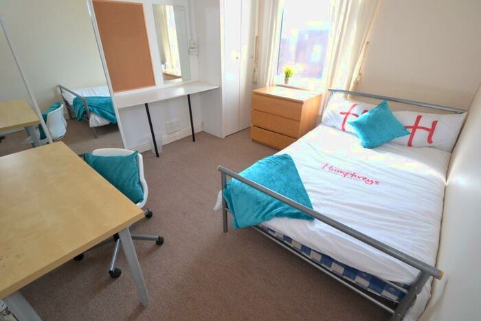 4 Bedroom Terraced House To Rent In Harley Street, Lenton, Nottingham, NG7