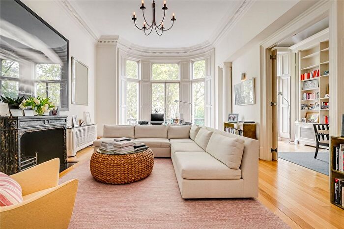 2 Bedroom Flat To Rent In Ennismore Gardens, Knightsbridge, SW7