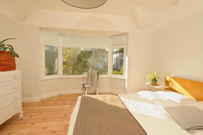 4 Bedroom Semi-Detached House To Rent In Coniston Avenue, Headington **Student Property **, OX3