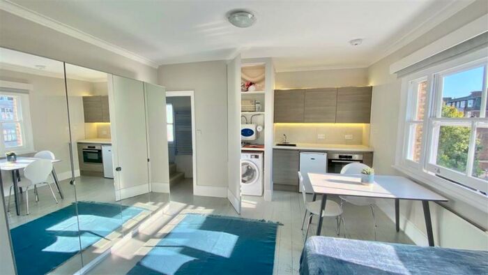 Studio To Rent In College Crescent, Belsize Park, Swiss Cottage, NW3