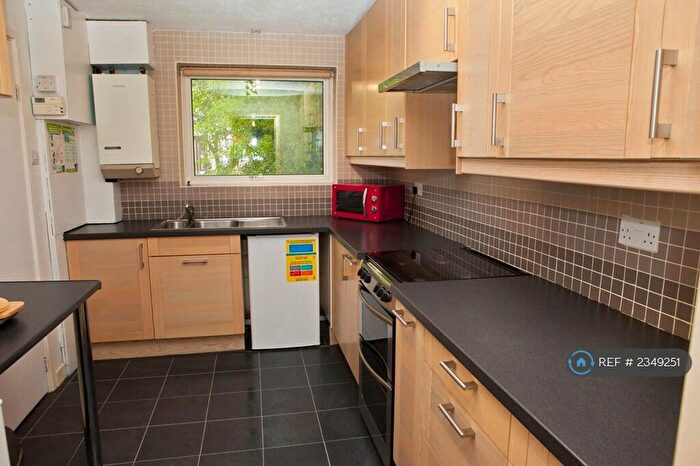 4 Bedroom Terraced House To Rent In Smith Street, Kingston, KT5