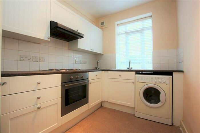 2 Bedroom Flat To Rent In Burnt Oak Broadway, Edgware, HA8