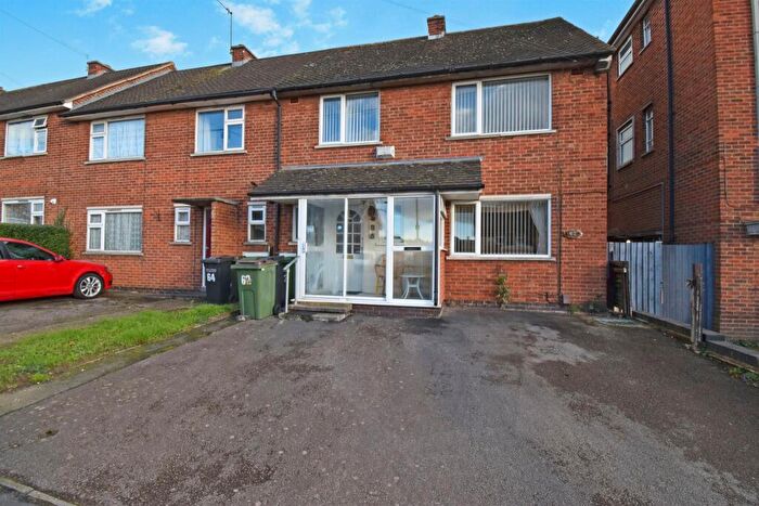 4 Bedroom End Of Terrace House For Sale In Brabazon Road, Oadby, Leicester, LE2