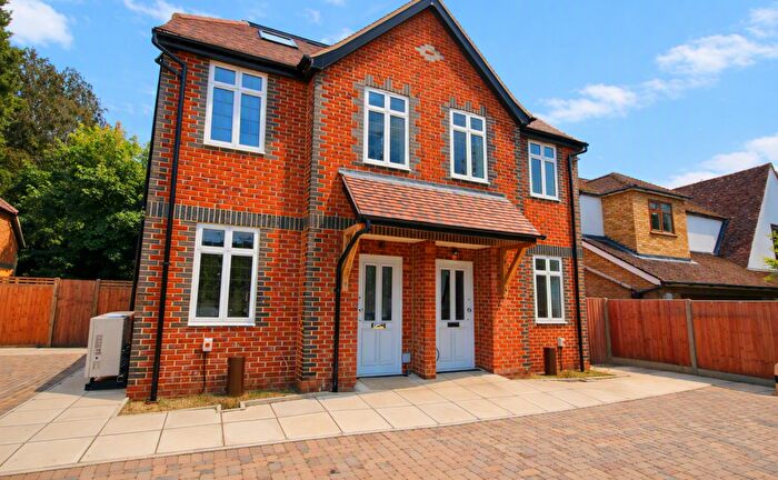 3 Bedroom House To Rent In Kingswood Way, Selsdon, CR2