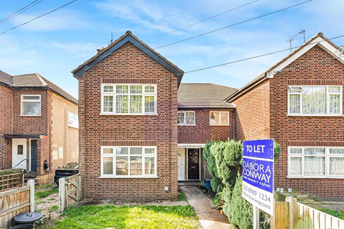 2 Bedroom Flat To Rent In Perkins Road, Ilford, IG2