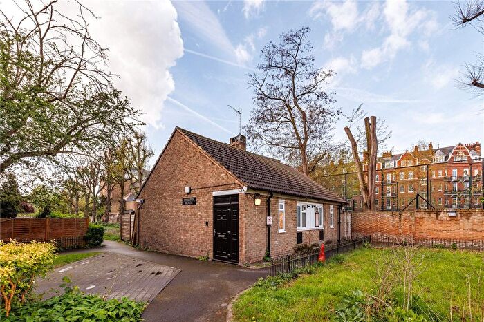 1 Bedroom Bungalow For Sale In Queen Caroline Street, London, W6