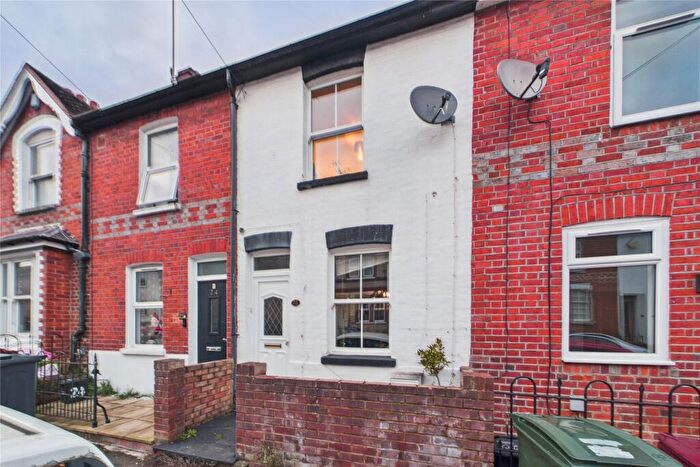 2 Bedroom Terraced House For Sale In Edgehill Street, Reading, Berkshire, RG1
