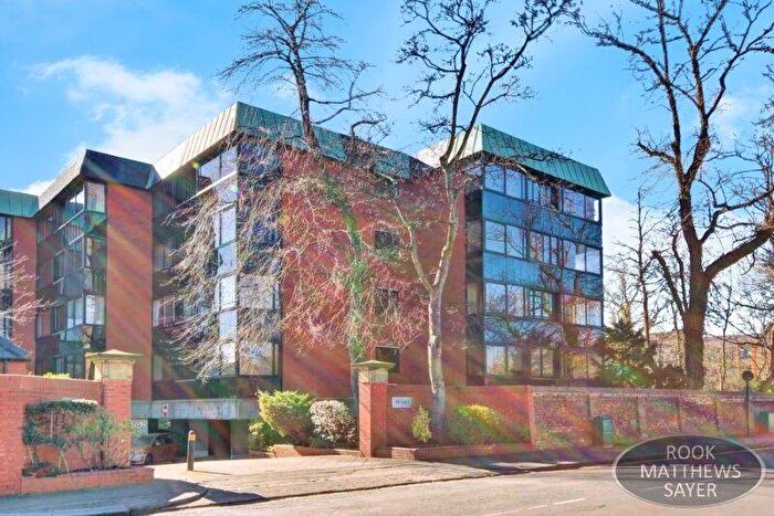 2 Bedroom Flat For Sale In Osborne Road, Jesmond, Newcastle Upon Tyne, NE2