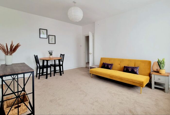 1 Bedroom Flat To Rent In Belvedere Road, London, SE19