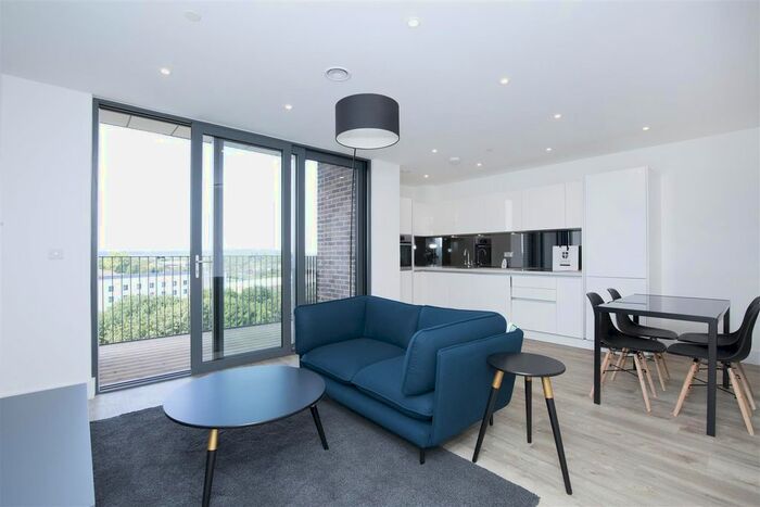 1 Bedroom Flat To Rent In Kempton House, High Street, Staines, TW18