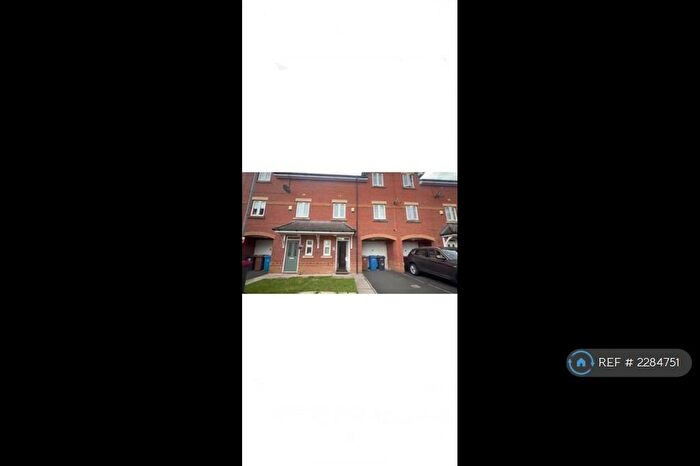 4 Bedroom Terraced House To Rent In Verdant Lane, Eccles, Manchester, M30