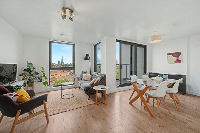 2 Bedroom Flat For Sale In Verney Road, South Bermondsey, London, SE16