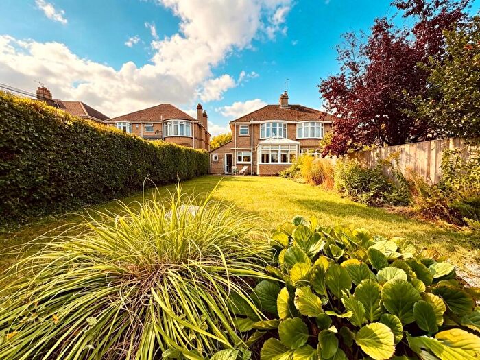 3 Bedroom Semi Detached House For Sale In Marlborough Road / Lakeside, Old Town, SN3