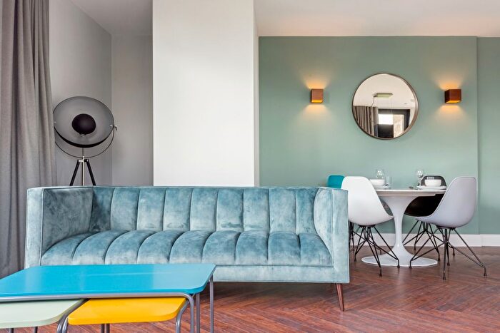 2 Bedroom Flat To Rent In Hermes House, Southwark, SE1