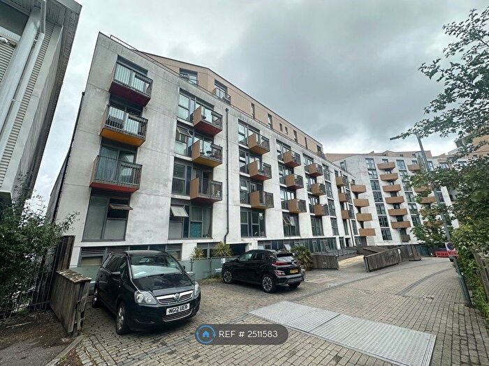 2 Bedroom Flat To Rent In Pullman Haul, Brighton, BN1