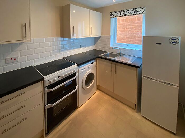 1 Bedroom Flat To Rent In Corrie Road, Cambridge, CB1