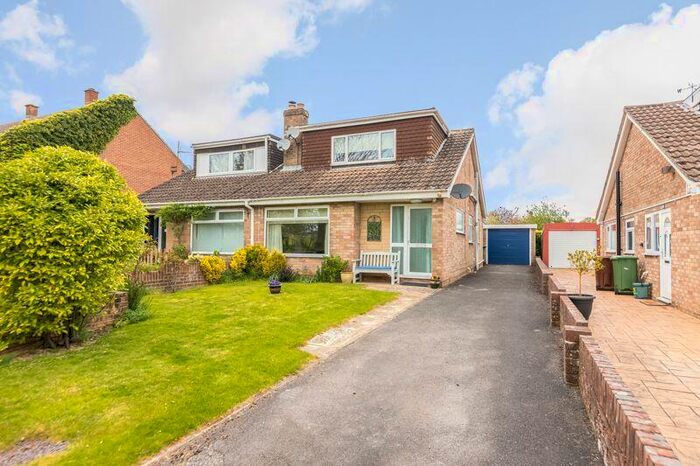 2 Bedroom Semi-Detached House For Sale In Crafts End, Chilton, OX11