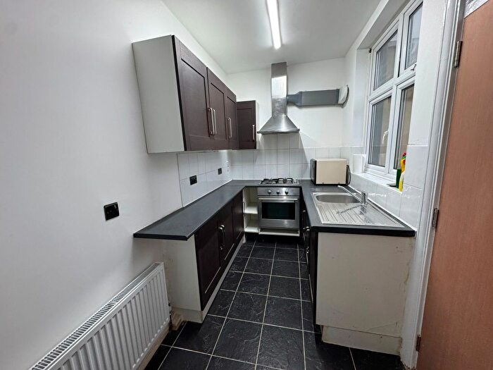 3 Bedroom Terraced House To Rent In Redbridge Lane East, Ilford, IG4