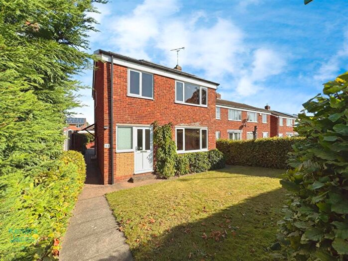 3 Bedroom Detached House For Sale In Canterbury Close, Worksop, S81