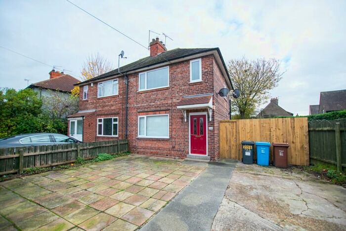 3 Bedroom Semi-Detached House To Rent In James Reckitt Avenue, Hull, HU8
