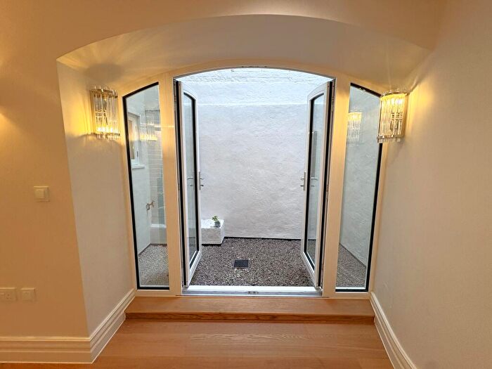 2 Bedroom Apartment To Rent In Cathedral Yard, City Centre, EX1
