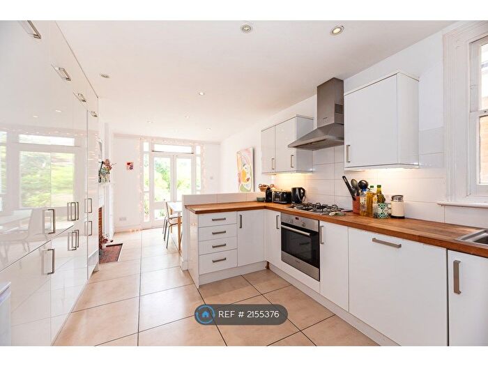 4 Bedroom Terraced House To Rent In Holmewood Gardens, London, SW2