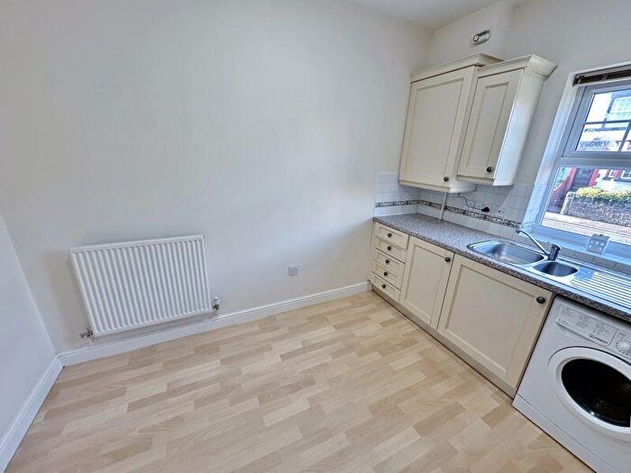 2 Bedroom Flat For Sale In Pensby Road, Heswall, Wirral, CH60