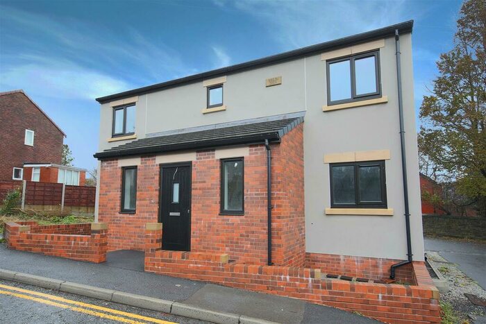 1 Bedroom Apartment To Rent In Constantine Street, Oldham, Lancashire, OL4