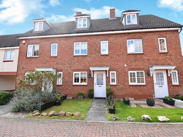 3 Bedroom House To Rent In Merrick Close, Stevenage, SG1