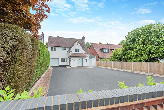 3 Bedroom Detached House For Sale In Walsall Road, Sutton Coldfield, B74