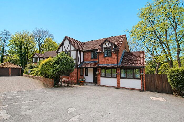 4 Bedroom Detached House For Sale In Shawclough Road, Rochdale, OL12