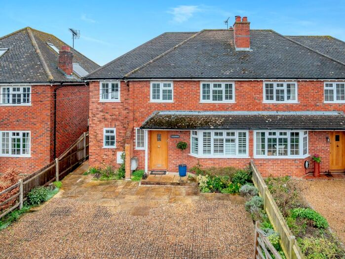 4 Bedroom Semi-Detached House For Sale In Colt Hill, Odiham, Hampshire, RG29