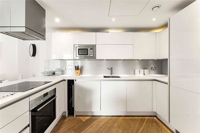 3 Bedroom Apartment For Sale In Avantgarde Place, London, E1