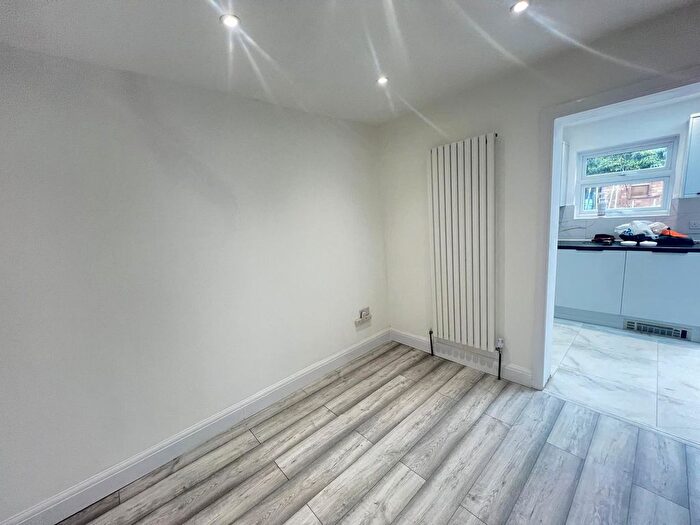 4 Bedroom Terraced House To Rent In Scarsdale Road, Harrow, Greater London, HA2