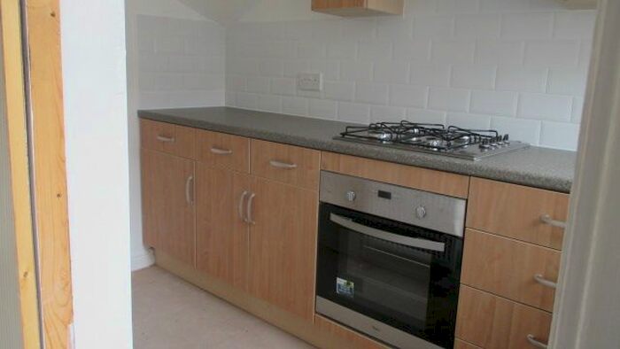 1 Bedroom Property To Rent In Longroyd Place, Beeston, Leeds, LS11