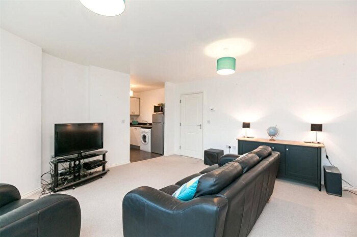 1 Bedroom Flat To Rent In Lochend Park View, Edinburgh, Lk, EH7